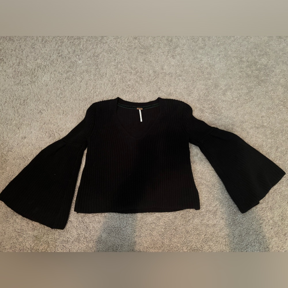 Free People bell sleeved cropped sweater